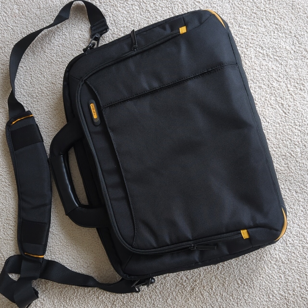 Targus Meridian II Topload Carrying Case Black w/ Laptop Sleeve